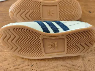 Sneakers Adidas En cuir taille 36,5 neuve — Adidas