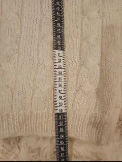 Pull en maille mohair blanc crème à torsades