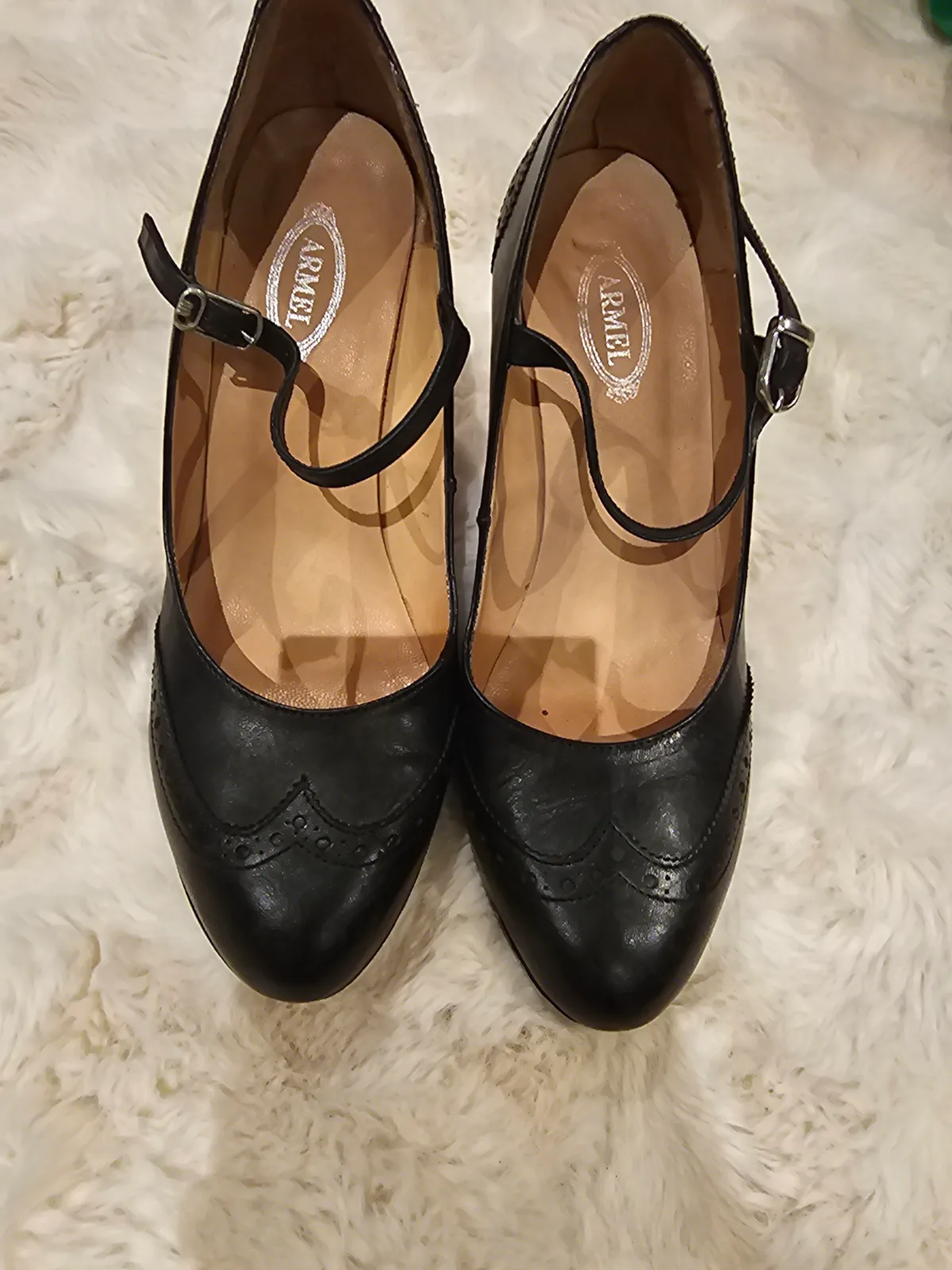 Chaussures Armel noires pointure 38 — Armel