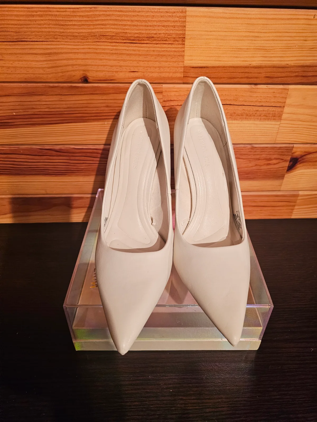 Escarpins crème à bout pointu Stradivarius — vue 1