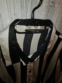 Chemise satinée cropped à rayures Stradivarius - Taille M — Stradivarius