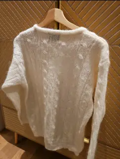 Pull en maille mohair blanc crème à torsades