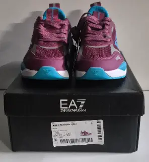 Sneakers Emporio Armani X8X070XK165Q244 violettes et bleu clair pointure 37,5 — Emporio Armani