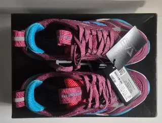Sneakers Emporio Armani X8X070XK165Q244 violettes et bleu clair pointure 37,5 — Emporio Armani